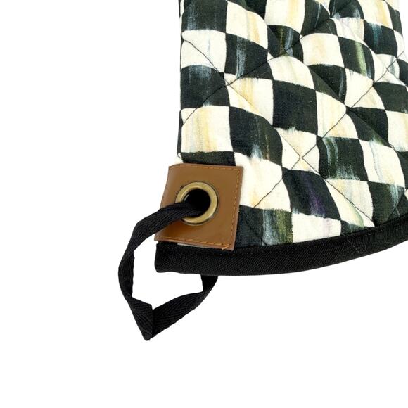MACKENZIE-CHILDS Courtly Check Bistro Oven Mitt - Picture 10 of 13